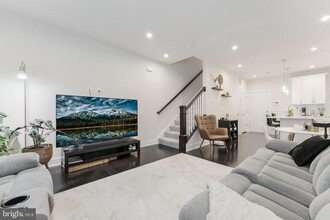 1668 Bandit Loop in Reston, VA - Building Photo - Building Photo