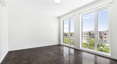 1131 W Winona St in Chicago, IL - Foto de edificio - Building Photo