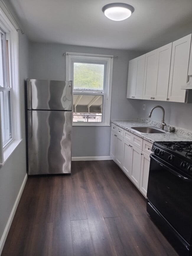 2737 Bookert Dr in Baltimore, MD - Building Photo - Building Photo