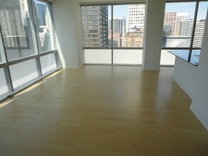 8 E Randolph St in Chicago, IL - Building Photo - Building Photo