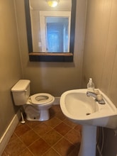 204 Dameron St in Eden, NC - Foto de edificio - Building Photo