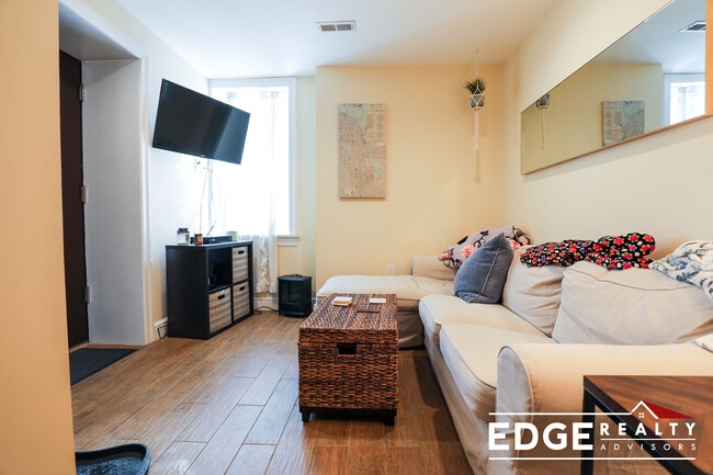 1520 Commonwealth Ave, Unit 2 in Boston, MA - Building Photo - Building Photo