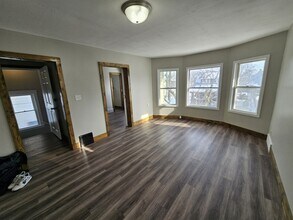 3242 W 92nd St in Cleveland, OH - Building Photo - Building Photo