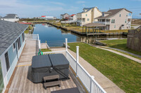 304 Marina Way in North Topsail Beach, NC - Building Photo - Building Photo