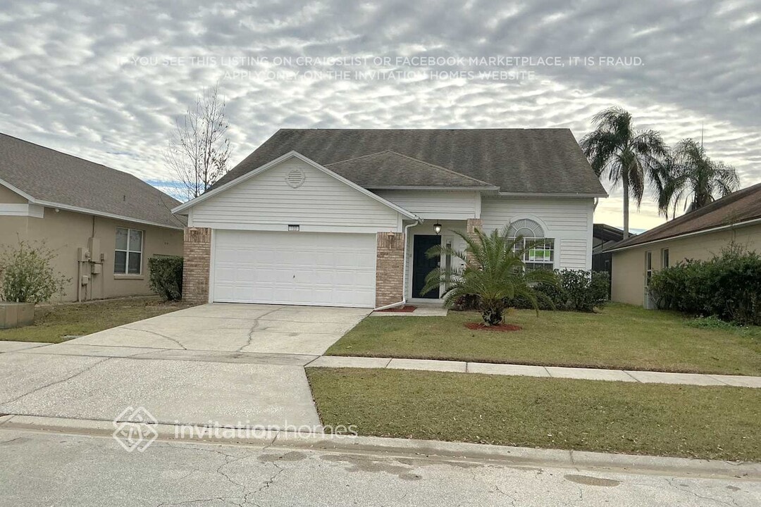 133 Allison Ave in Davenport, FL - Foto de edificio
