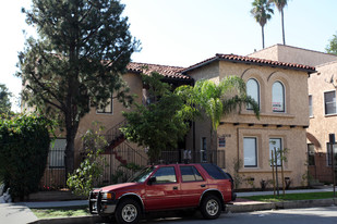 1008 E 3rd St Apartments