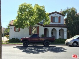 27827 Summer Grove Pl in Santa Clarita, CA - Building Photo