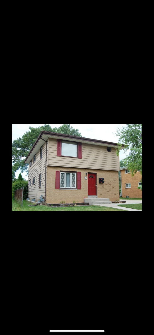 property at 3744 S 87th St