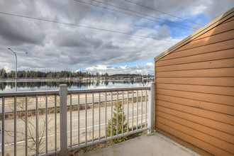 Waterford Apartments in Everett, WA - Foto de edificio - Building Photo