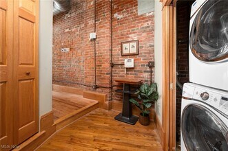 1667 E 40th St in Cleveland, OH - Building Photo - Building Photo