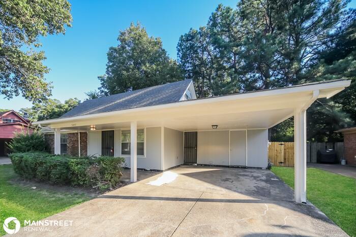 5495 Flowering Peach Dr in Memphis, TN - Building Photo