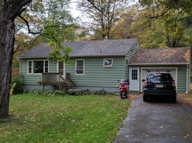 419 E King Rd, Unit 1 in Ithaca, NY - Building Photo