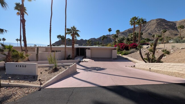 41950 Tonopah Rd in Rancho Mirage, CA - Building Photo - Building Photo