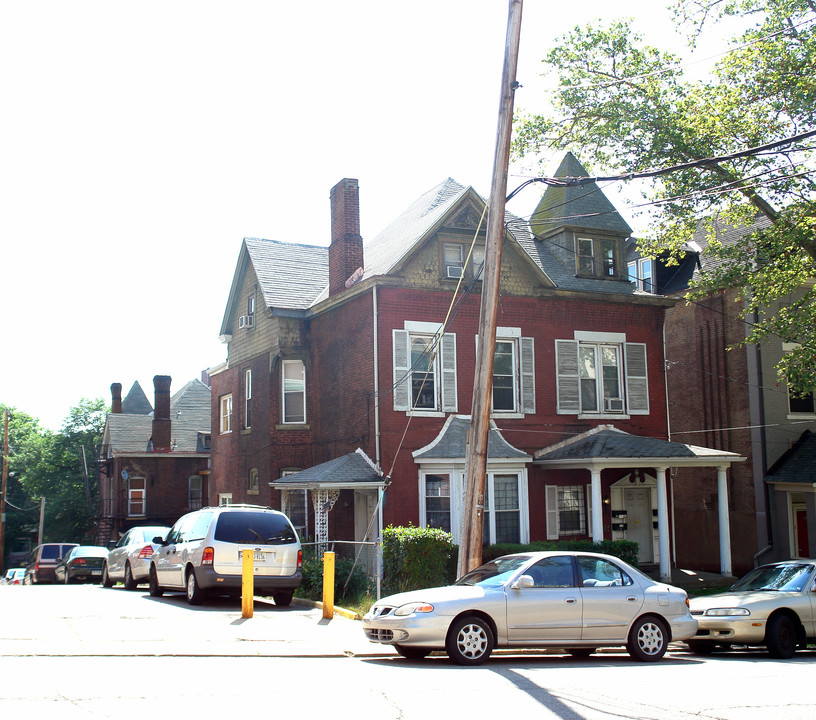 286 N Bellefield Ave in Pittsburgh, PA - Foto de edificio