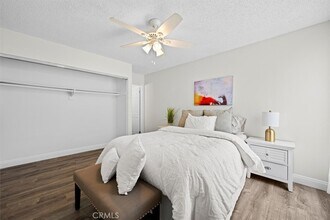 1001 W Stevens Ave, Unit 308 in Santa Ana, CA - Building Photo - Building Photo