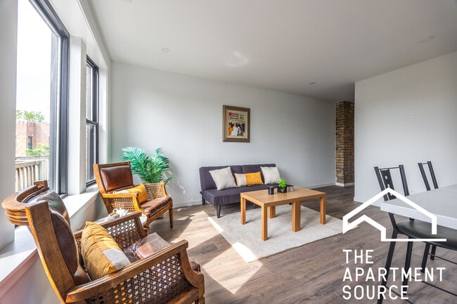 4410 N Greenview Ave, Unit CH in Chicago, IL - Foto de edificio - Building Photo