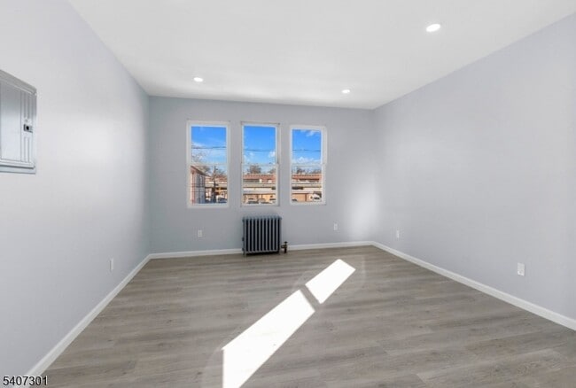 918 Pennington St, Unit 1 in Elizabeth, NJ - Building Photo - Building Photo