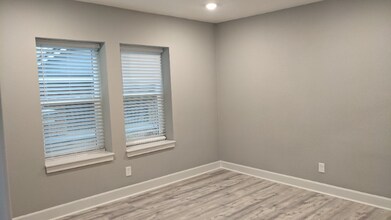 3511 Forest Ave in Kansas City, MO - Building Photo - Building Photo