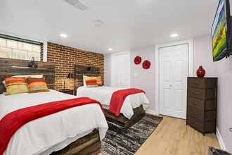 6101 W 64th Pl in Chicago, IL - Building Photo - Building Photo