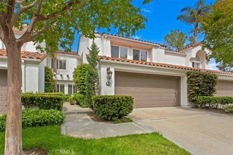 15 Alejo in Irvine, CA - Building Photo - Building Photo