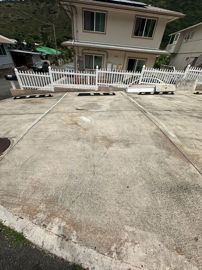 2036 9th Ave-Unit -Studio in Honolulu, HI - Building Photo - Building Photo