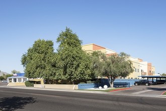 Townhomes on 28th St in Phoenix, AZ - Building Photo - Building Photo