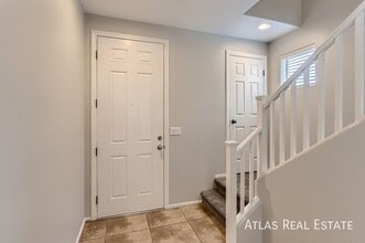 7581 S Royal Crown Ct in Las Vegas, NV - Building Photo - Building Photo