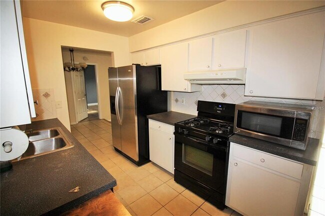 610 Wilshire Dr in Casselberry, FL - Building Photo - Building Photo