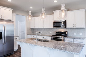 628 Metro Sta in Apex, NC - Building Photo - Building Photo