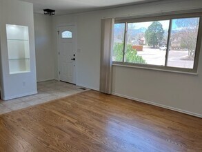 5303 Meadowgreen Dr in Colorado Springs, CO - Building Photo - Building Photo