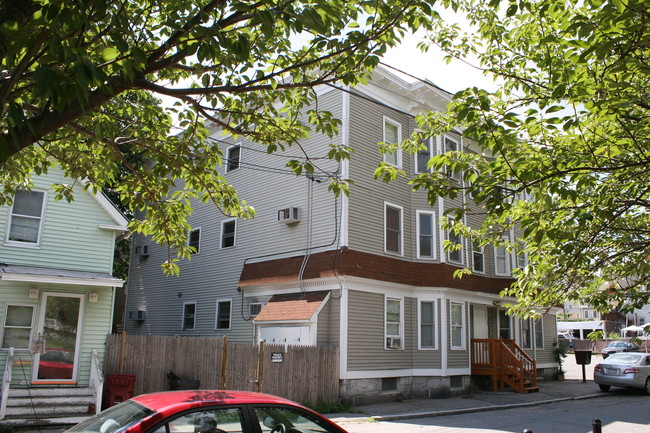 16 Chase St in Lowell, MA - Building Photo - Building Photo