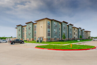 Avanti Legacy Bayside in Corpus Christi, TX - Building Photo - Building Photo