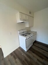 611 S Garden St in Visalia, CA - Building Photo - Building Photo