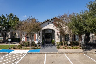 Stonebridge at City Park in Houston, TX - Building Photo - Building Photo