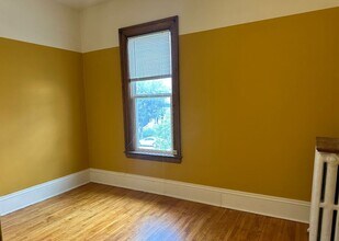 2440-2442 Chicago Ave in Minneapolis, MN - Building Photo - Building Photo