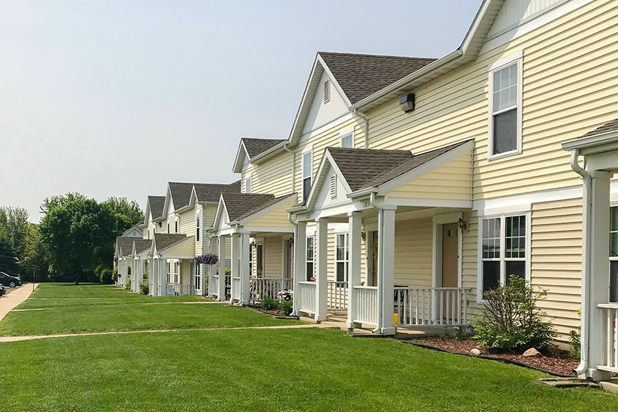 Pickerel Park Townhomes in Albert Lea, MN - Building Photo