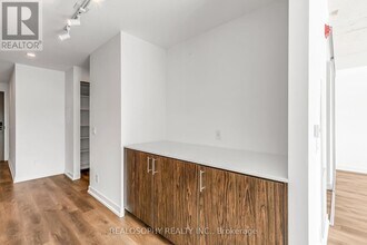 115 Larchmount Ave in Toronto, ON - Building Photo - Building Photo