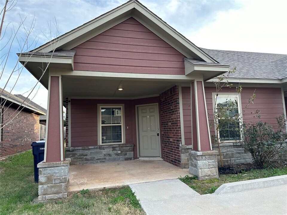 1024 SW 91st St in Oklahoma City, OK - Building Photo