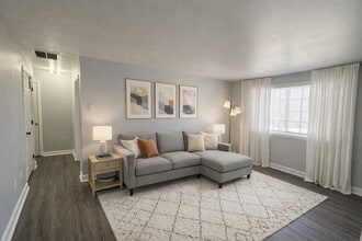 Avondale Park in Clarksville, TN - Foto de edificio - Building Photo