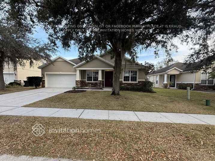 360 Michigan Estates Cir in St. Cloud, FL - Foto de edificio