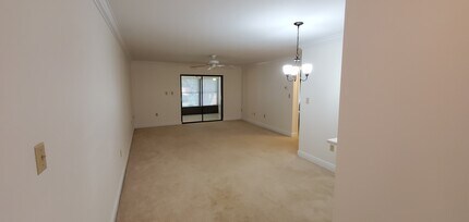 2691 Sabal Springs Cir in Clearwater, FL - Building Photo - Building Photo