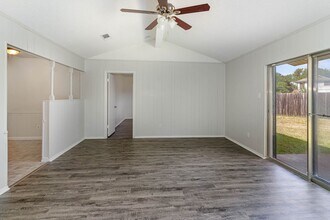 541 Forrest Hill Ln in Grand Prairie, TX - Building Photo - Building Photo