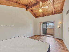 2701 SW 58th Manor in Fort Lauderdale, FL - Foto de edificio - Building Photo