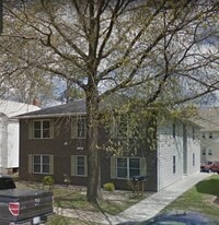 1104 N Elm St, Unit #C in Rolla, MO - Building Photo