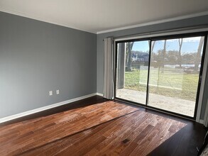 7500 Woods Ln in Cornelius, NC - Building Photo - Building Photo