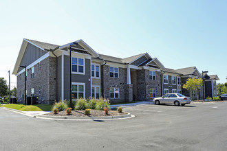Carolina Oaks Village Apartments in Myrtle Beach, SC - Foto de edificio - Building Photo