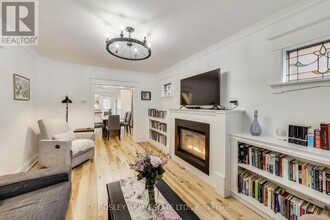 8 Dearbourne Ave in Toronto, ON - Building Photo - Building Photo