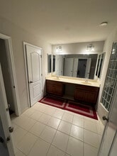 9102 Vlg Spgs Dr in Upper Marlboro, MD - Foto de edificio - Building Photo