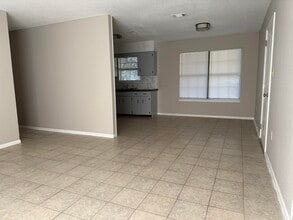 298 Cross Dr in Crestview, FL - Building Photo - Building Photo