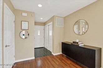 7 Lucia Ct in Matawan, NJ - Building Photo - Building Photo